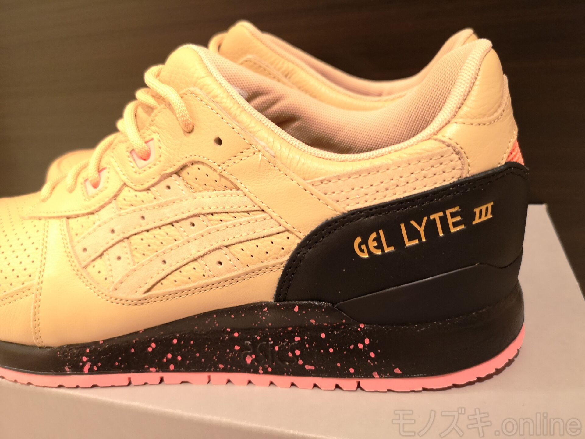 Gel-Lyte-iii-TigerSnake-スプラッタカラー＆ロゴ