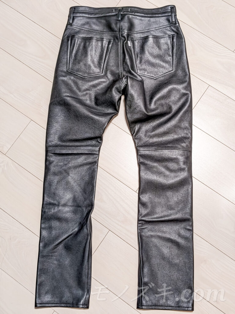 DWELLER 5P JEANS 01 COW LEATHER by ECCO 後ろからのシルエット