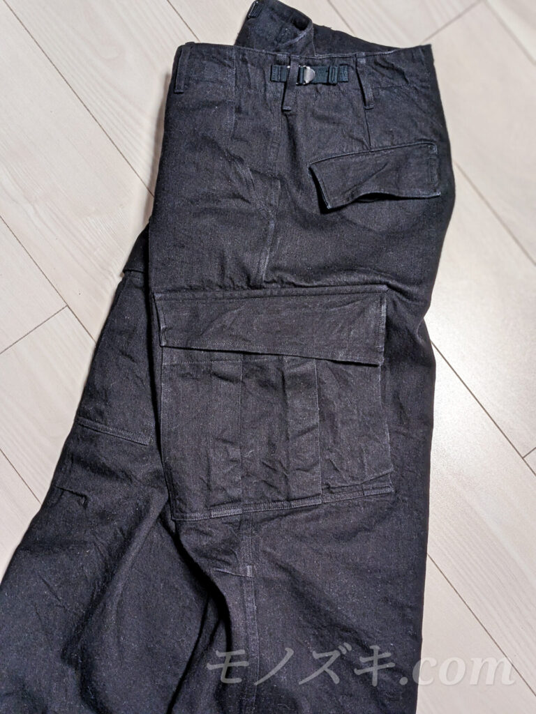 COMOLI ブラックデニム B.D.Uパンツ 大き目のカーゴポケット