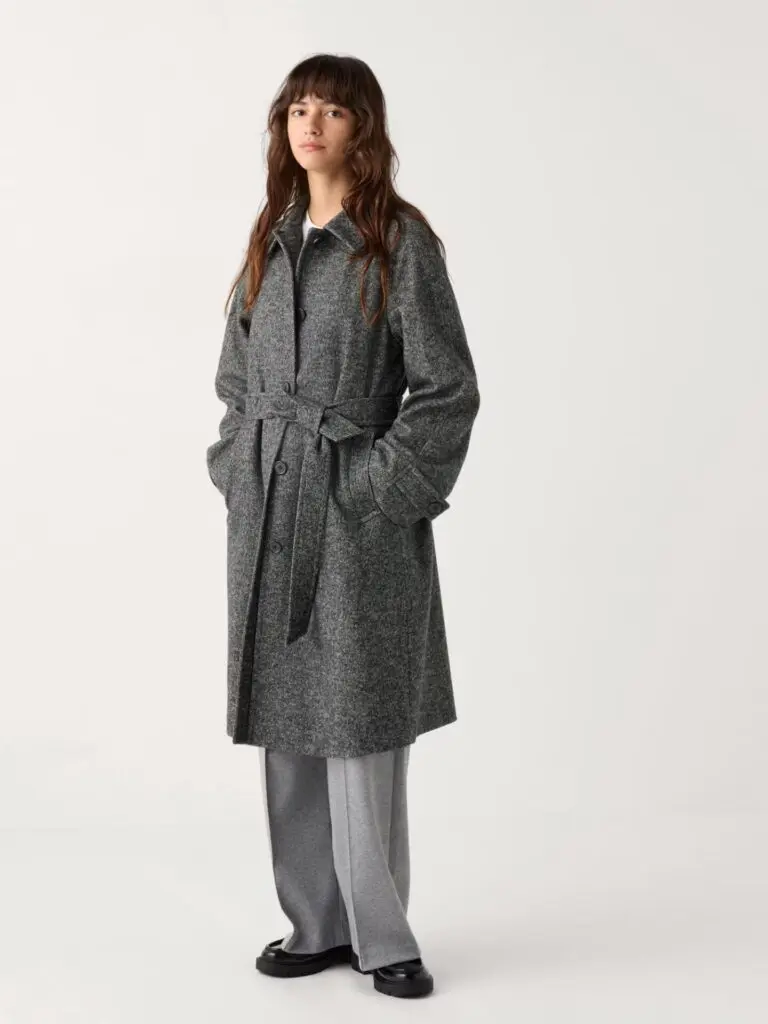 【未使用】UNIQLO　欧米特別コレクション　ダウンベルテッドロングコート ユニクロ】欧米特別! 即完売納得ダウンコート! 新宿本店オープン