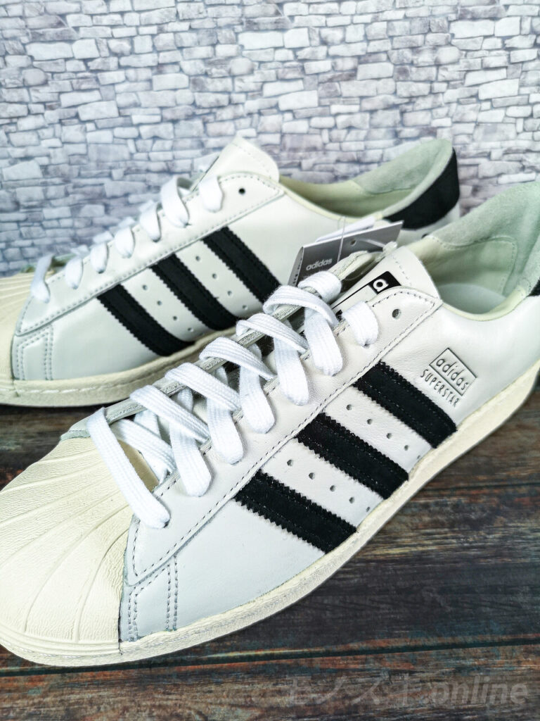 adidas SUPERSTAR 上